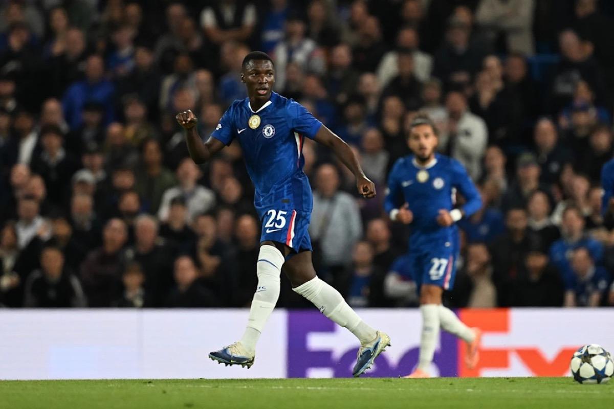 凯塞多戴上队长袖标却难挽颓势：切尔西0-3不敌巴黎，欧冠之旅8-2憾别